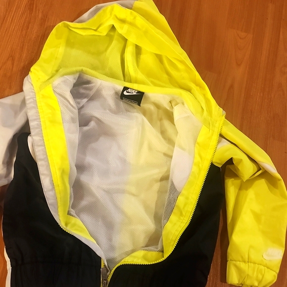 NIKE Kids Polyester Jacket (6-7Y) - Picture 7 of 9